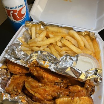 Fatboi Slims - 10 piece wings (lemon pepper + buffalo) and fries - Burgers Near Me