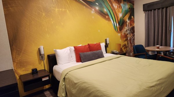 The Tangerine - a Burbank Hotel by null