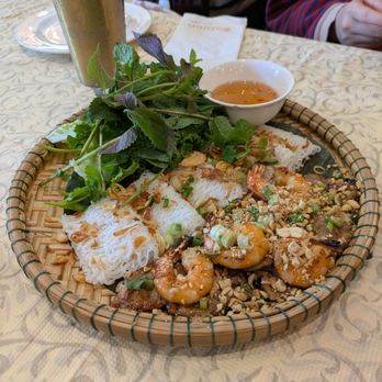 Saigon Kitchen - Banh hoi tom thit nuong (fine rice vermicelli with grilled beef and shrimp) - Vietnamese Near Me - San Jose, California