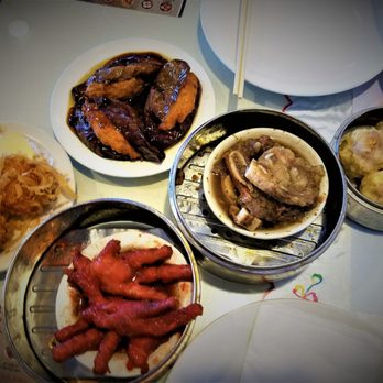 Wonton King - Left: Pork and Shrimp dumpling ; Black Pepper Beef ribs, Back: Eggplant stuffed; Right: fried shrimp balls Front: chicken feet - Dim Sum Near Me - Saint Louis, Missouri Wonton King - Left: Pork and Shrimp dumpling ; Black Pepper Beef ribs, Back: Eggplant stuffed; Right: fried shrimp balls Front: chicken feet - Dim Sum Near Me - Saint Louis, Missouri