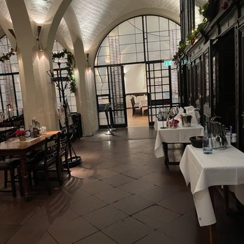 Bremer Ratskeller Rößler GmbH & Co.KG - Inside - Wine Bars Near Me - Bremen, HB