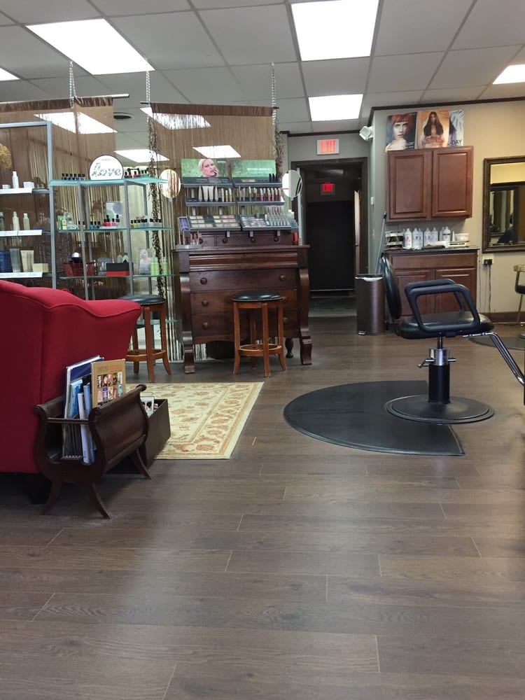 SQUARE 42 SALON AND SPA AVEDA Updated September 2024 251 S Court St