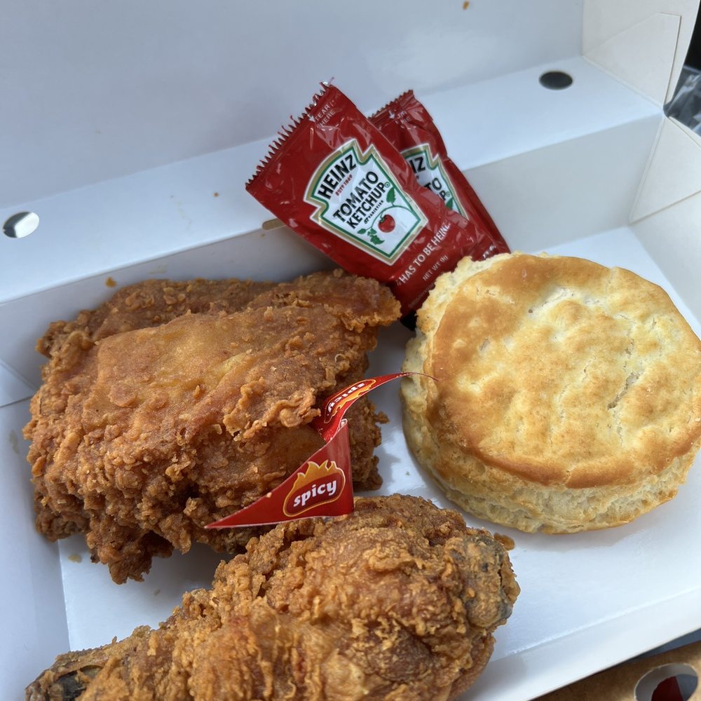 Jollibee - Spicy Chickenjoy. Love that they use Heinz brand ketchup! - Chicken Shop Near Me - Alhambra, California