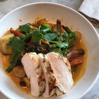 Flower Child - Madras Curry Bow with All-Natural Chicken - Vegetarian Near Me - Dallas, Texas Flower Child - Madras Curry Bow with All-Natural Chicken - Vegetarian Near Me - Dallas, Texas