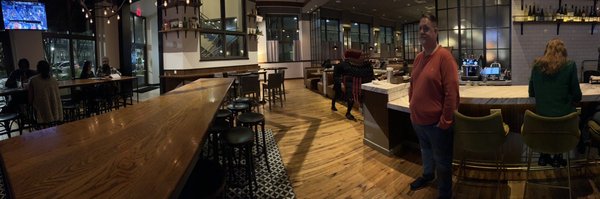 Rowdy Tiger Whiskey Bar & Kitchen by null