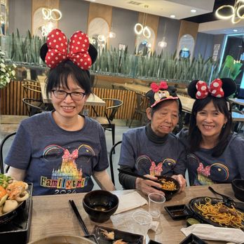ZZ Hotpot House - Family with Food - Taiwanese Near Me - Garden Grove, California ZZ Hotpot House - Family with Food - Taiwanese Near Me - Garden Grove, California