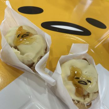 Gudetama Cafe - Gudetama cream puff from papa beard - Cafes Near Me - Buena Park, California