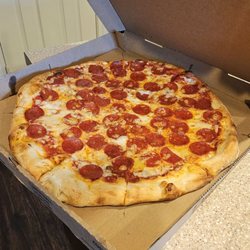 NY Joe’s Italian Restaurant - Peperoni pizza not bad..