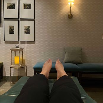 Park MGM Spa & Salon - recliners in coed lounge area - Day Spas Near Me - Las Vegas, Nevada Park MGM Spa & Salon - recliners in coed lounge area - Day Spas Near Me - Las Vegas, Nevada