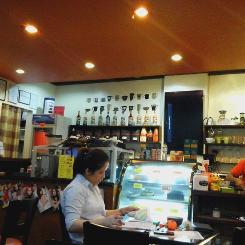 Lucky Bean Coffee Bar - Cafes Near Me - Manila, NCR