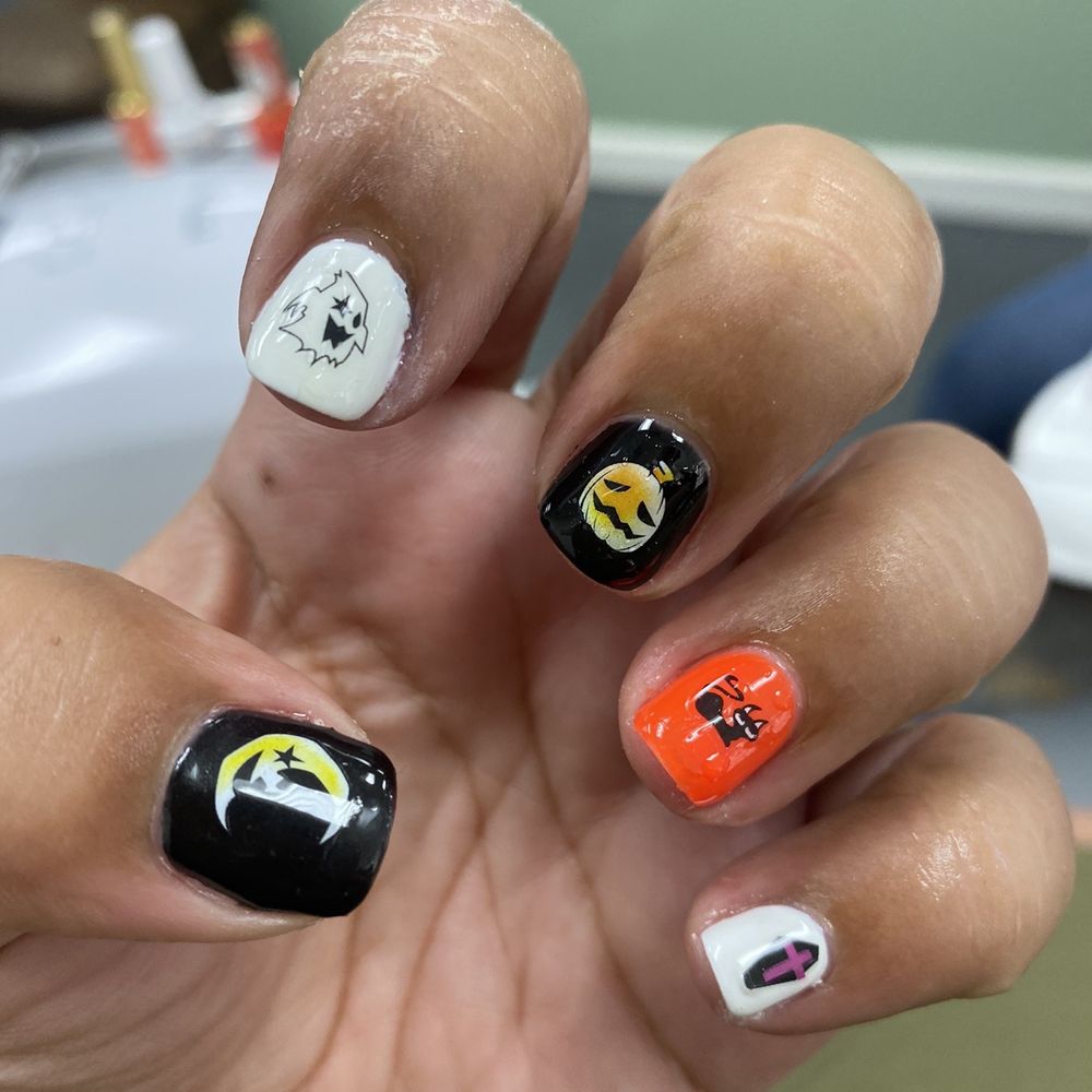 Nail Chic - Happy Halloween ! Nails by Cindy! - Nail Salons Near Me - Newark, California Nail Chic - Happy Halloween ! Nails by Cindy! - Nail Salons Near Me - Newark, California