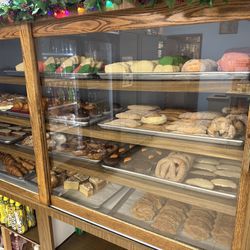 La Colimense Bakery - Great selection of pastries