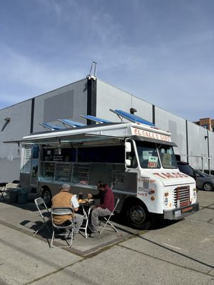 El Gallo Giro Food Truck by null
