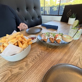 Junior Restaurant - Truffle fries and shrimp empeñadas - Lounges Near Me - Roseville, California Junior Restaurant - Truffle fries and shrimp empeñadas - Lounges Near Me - Roseville, California