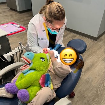 Alafaya Pediatric Dentistry - Dr Pinnock with my 2.5 year old - Pediatric Dentists Near Me - Orlando, Florida