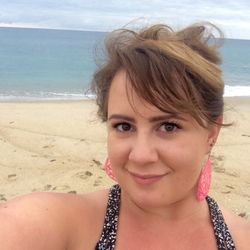 Wellness Within Intuitive Guidance - Hi I'm Thaise
Intuitive Healer
Reiki Practitioner and Tarot Reader of 21 years.