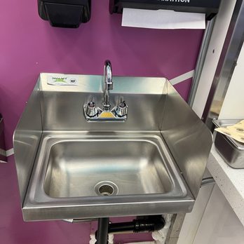 Highland Plumbing - Hand sink - Plumbing Near Me - Burbank, California Highland Plumbing - Hand sink - Plumbing Near Me - Burbank, California
