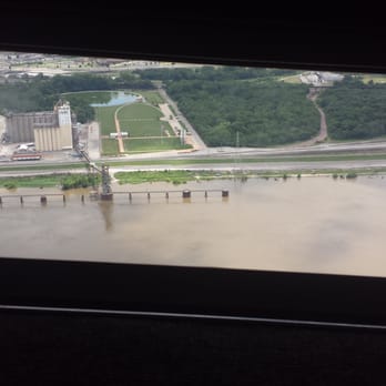Gateway Arch - View of the Mississippi River. - Landmarks & Historical Buildings Near Me - St. Louis, Missouri Gateway Arch - View of the Mississippi River. - Landmarks & Historical Buildings Near Me - St. Louis, Missouri