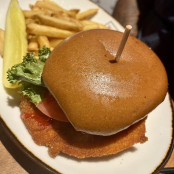 The Chocolatier - Chicken sandwich - New American Near Me - Hershey, Pennsylvania