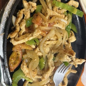 Taqueria Rosales - Sizzling hot and well-seasoned chicken fajitas! - New Mexican Cuisine Near Me - Indianapolis, Indiana Taqueria Rosales - Sizzling hot and well-seasoned chicken fajitas! - New Mexican Cuisine Near Me - Indianapolis, Indiana