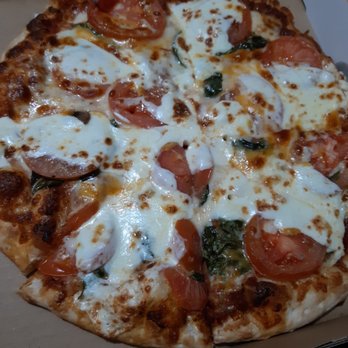 Straw Hat Pizza Grille - 10" margarita pizza - Pizza Near Me - Milpitas, California Straw Hat Pizza Grille - 10" margarita pizza - Pizza Near Me - Milpitas, California