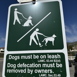 Dogs must be ON LEASH