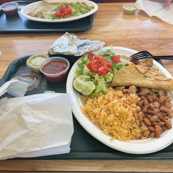 Alchile Mexican Grill - Plato Alchile Dinner with chicken - Mexican Near Me - West Bloomfield Township, Michigan