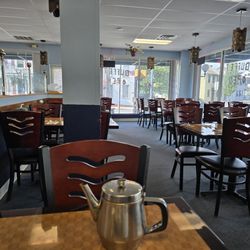 Li's Buffet - I was the only one here at 430pm on a Monday in late July