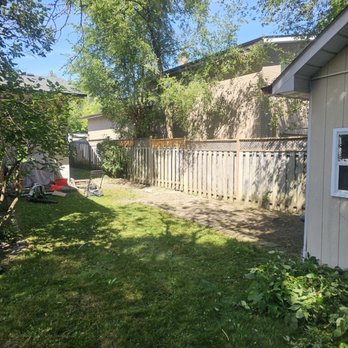 Marvin Gardens - This Garden bed was filled with 5 foot weeds and over growth. Now it is all gone and ready for soil top offs. - Gardeners Near Me Marvin Gardens - This Garden bed was filled with 5 foot weeds and over growth. Now it is all gone and ready for soil top offs. - Gardeners Near Me
