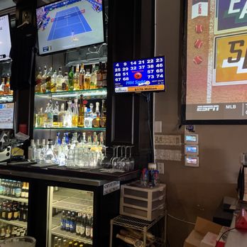 Griffins Grill - Bar - Karaoke Near Me - Los Alamitos, California Griffins Grill - Bar - Karaoke Near Me - Los Alamitos, California