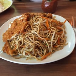 Bat Dat - Gebraten Nudeln mit Hähnchenbrust - 5,50€ für eine riesen Portion