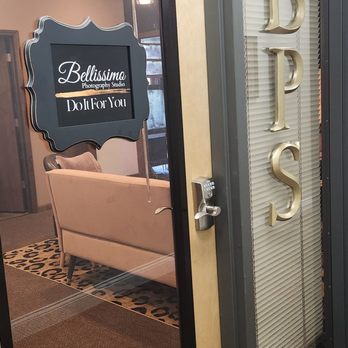 Bellissimo Photography Studio - The office. - Boudoir Photography Near Me - O'Fallon, Illinois