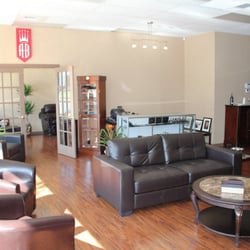 North of Havana Cigar and Lounge - Lounge