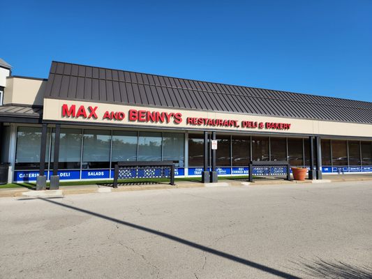 Max and Benny's by null