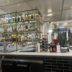 The Louis Bar - Birmingham - Bar area