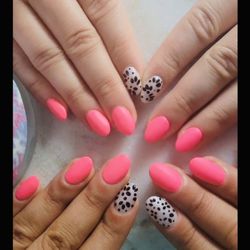 Nail Expressions - Matte Pink Dalmatian
