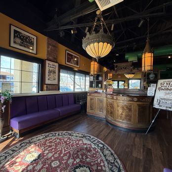The Old Spaghetti Factory - Interior - Italian Near Me - Elk Grove, California