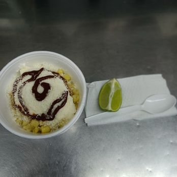 Taqueria de la luz - Ben a disfrutar de un delicioso elotes - Food Trucks Near Me - Houston, Texas Taqueria de la luz - Ben a disfrutar de un delicioso elotes - Food Trucks Near Me - Houston, Texas