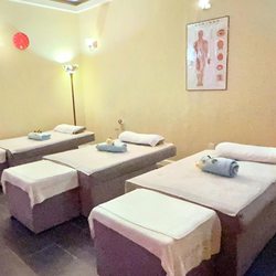 Awesome Massage & Spa