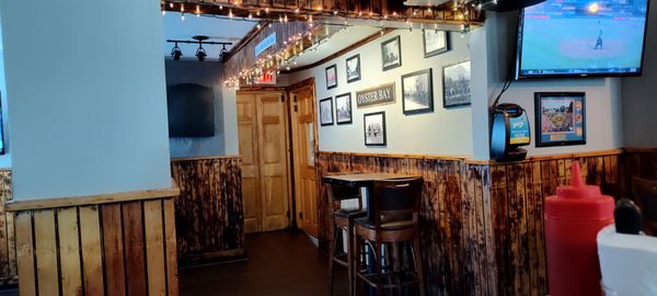 Del's Bar & Grill by null