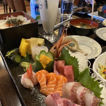 Sushi Hiro - dinner deluxe chirashi - Japanese Near Me - Las Vegas, Nevada Sushi Hiro - dinner deluxe chirashi - Japanese Near Me - Las Vegas, Nevada