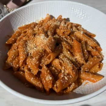Carrera Cafe - Penne Pasta - Cafes Near Me - Los Angeles, California