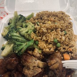 chicken, rice, broccoli and carrots chicken, rice, broccoli and carrots
