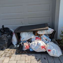 Nova Vacation Homes - Trash receptacle broken