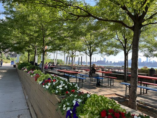 Hunter's Point South Park by null