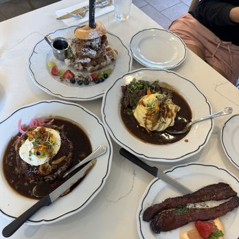 Sweet Maple - Chicken Croffle, Loco Moco, Tornado Galbi Omurice, Millionaire's Bacon - Breakfast & Brunch Near Me - Cupertino, California
