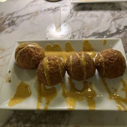 Champagne Restaurant & Lounge