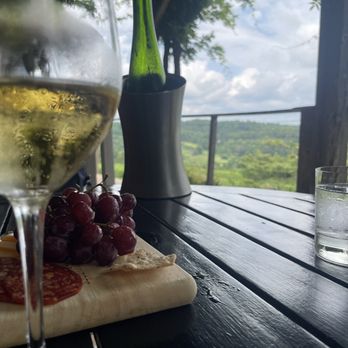 Linden Vineyards - Reisling views - Wineries Near Me - Linden, Virginia