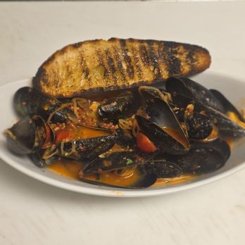Fresh Restaurant - Mussels Fra Diavolo - New American Near Me - Highlands, New Jersey Fresh Restaurant - Mussels Fra Diavolo - New American Near Me - Highlands, New Jersey