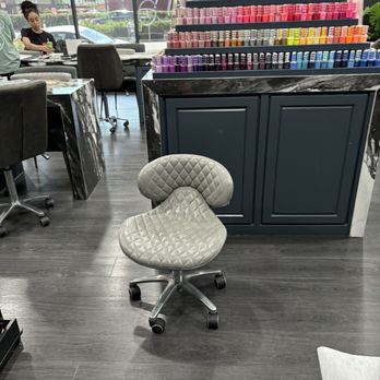MODERN PAMPER SALON - Updated January 2026 - 853 Photos & 620 Reviews ...